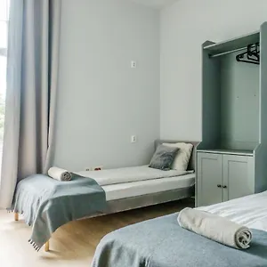  Hostel Trip & Poland